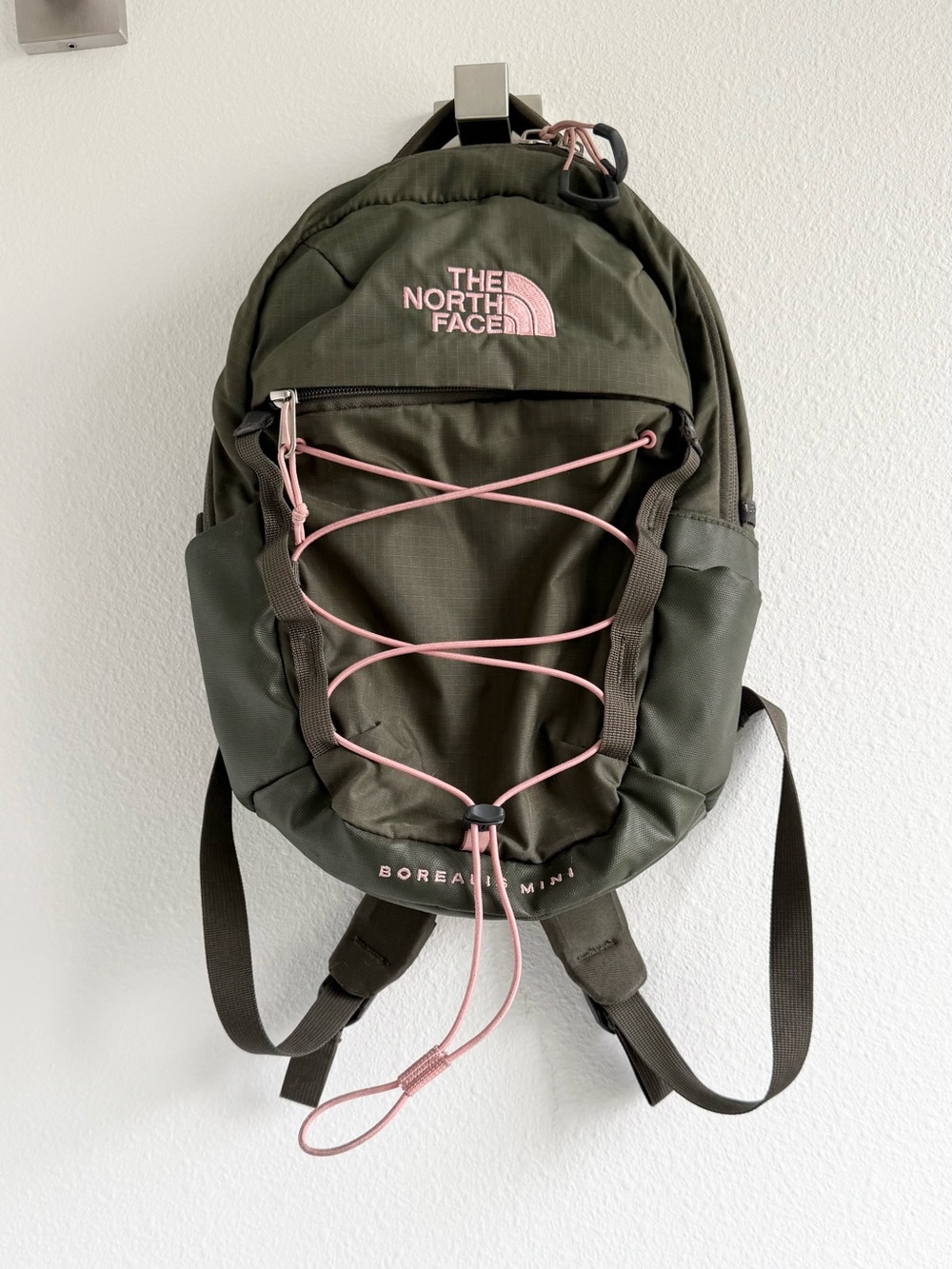 THE NORTH FACE Borealis Mini Backpack 10L Olive Green Pink